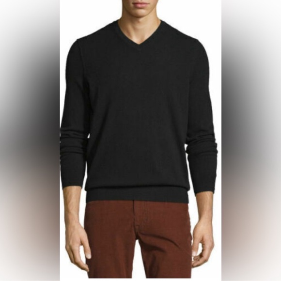 Vince 100% Cashmere men’s V Neck Sweater in black - Picture 1 of 7